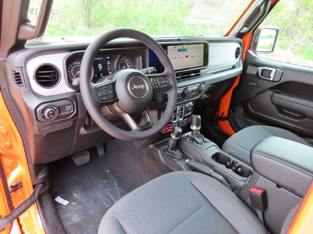 New 2026 Jeep Gladiator Sport AWD/4WD image 18