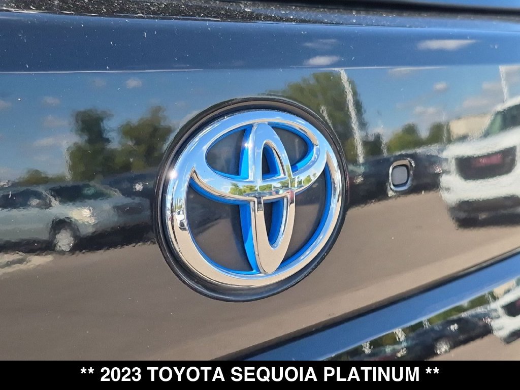 Used 2023 Toyota Sequoia Platinum AWD/4WD image 19