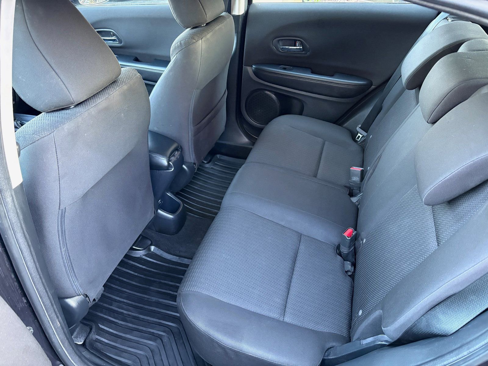 Used 2016 Honda HR-V LX image 21