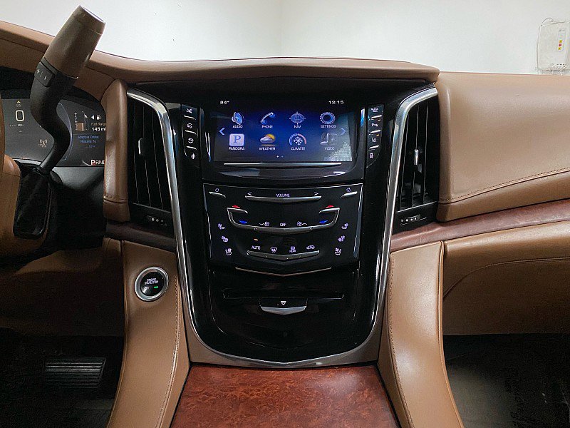 Used 2015 Cadillac Escalade Platinum image 19