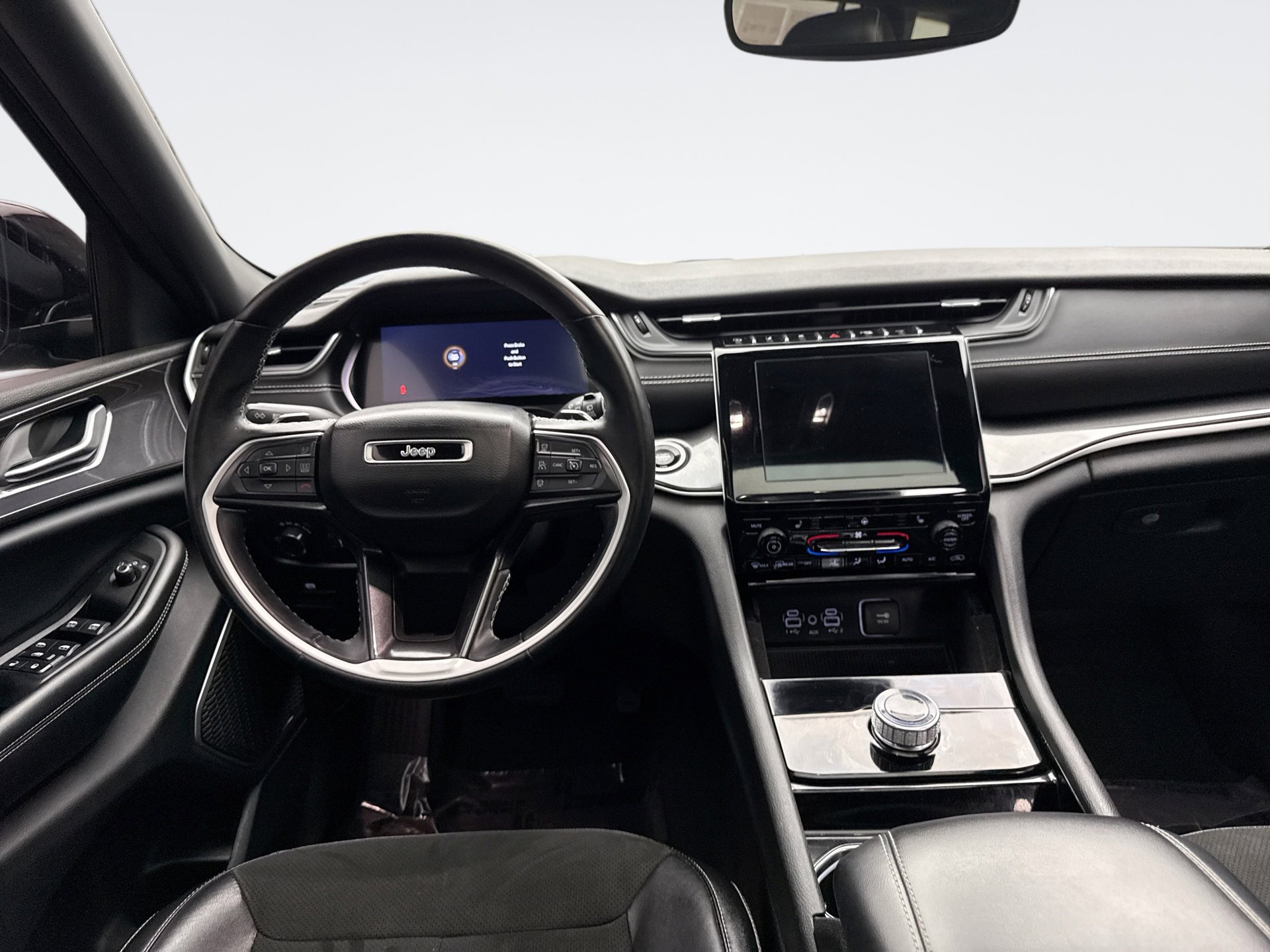 Used 2022 Jeep Grand Cherokee L Laredo image 12