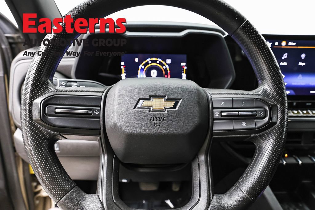 Used 2023 Chevrolet Colorado W/T image 10