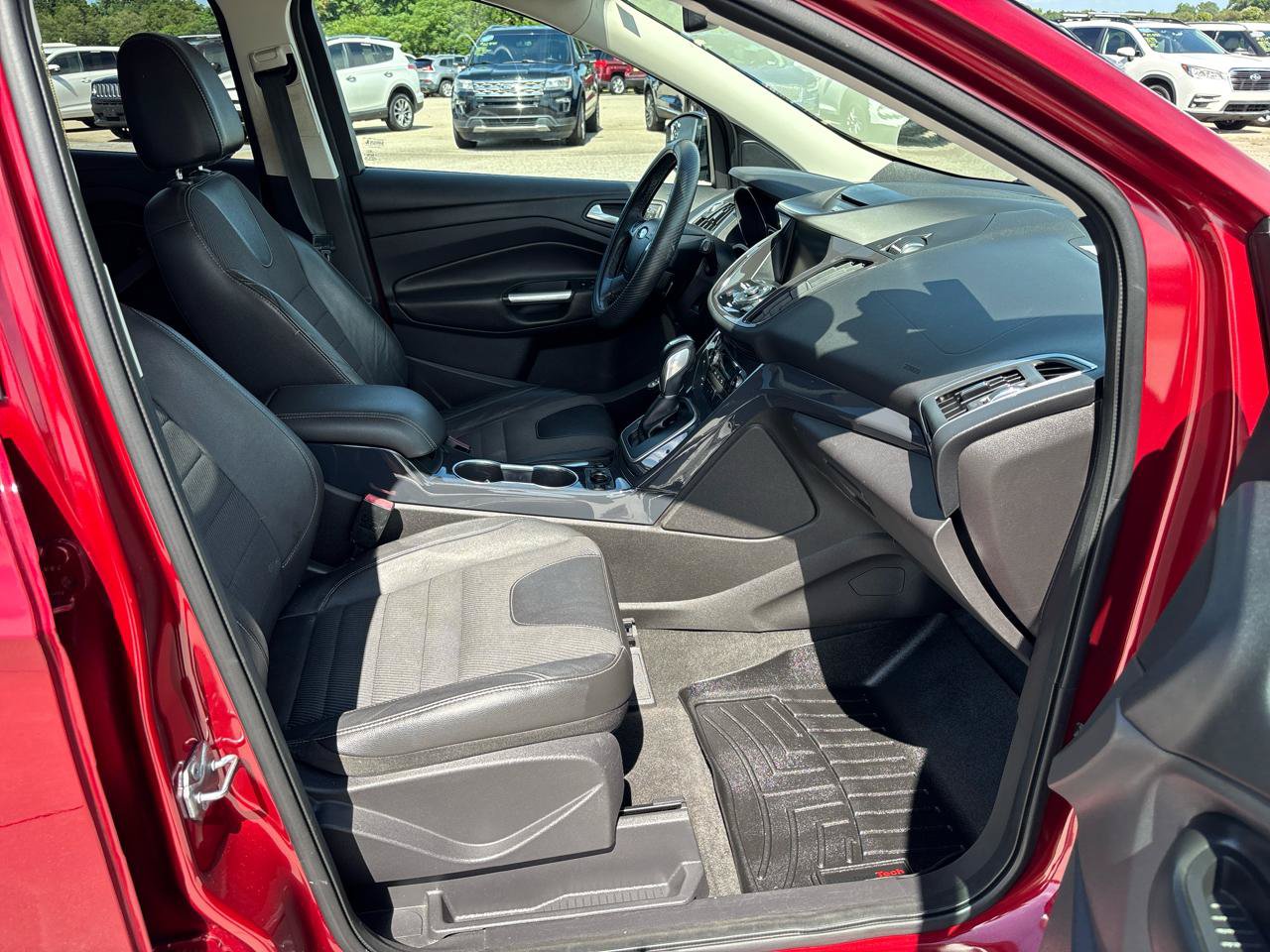 Used 2013 Ford Escape Titanium w/ Class II Trailer Tow Pkg AWD/4WD image 22