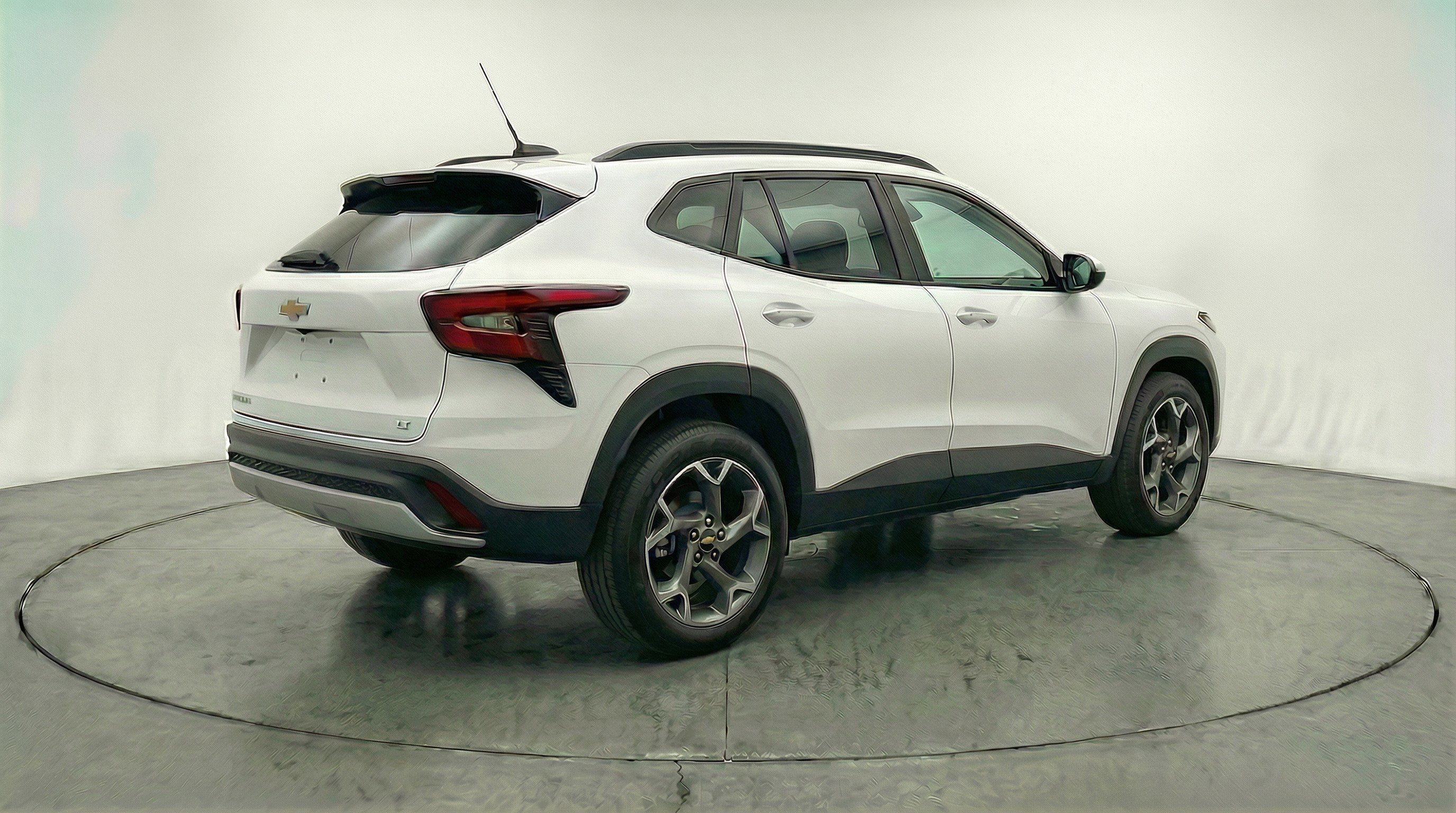 Used 2025 Chevrolet Trax LT w/ LT Convenience Package FWD image 9