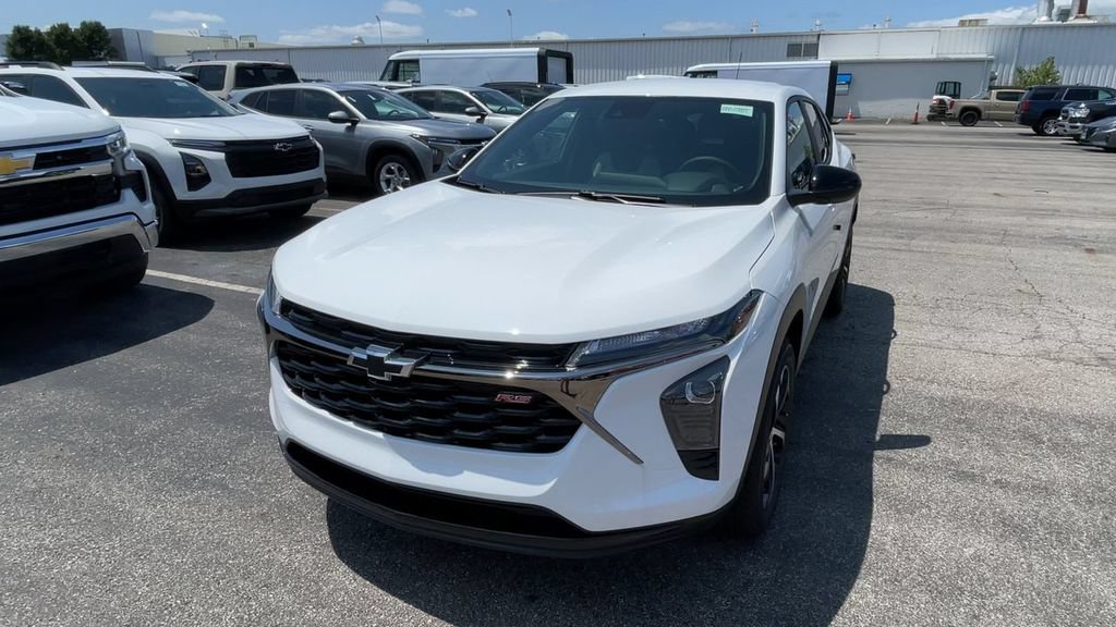 New 2026 Chevrolet Trax RS w/ Driver Confidence Package FWD image 5