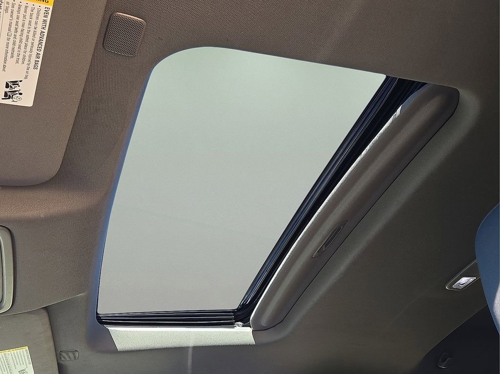 Used 2024 Chevrolet Silverado 3500 LTZ w/ LTZ Convenience Package image 25