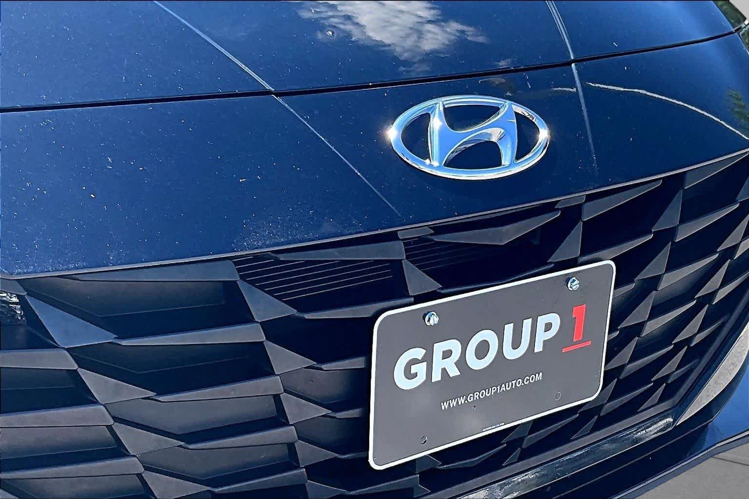 Used 2023 Hyundai Elantra SEL w/ Cargo Package FWD image 29