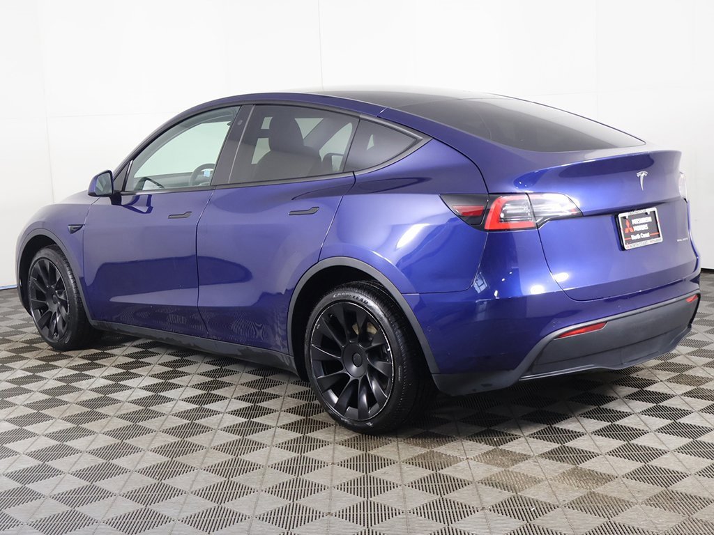 Used 2021 Tesla Model Y Long Range image 9