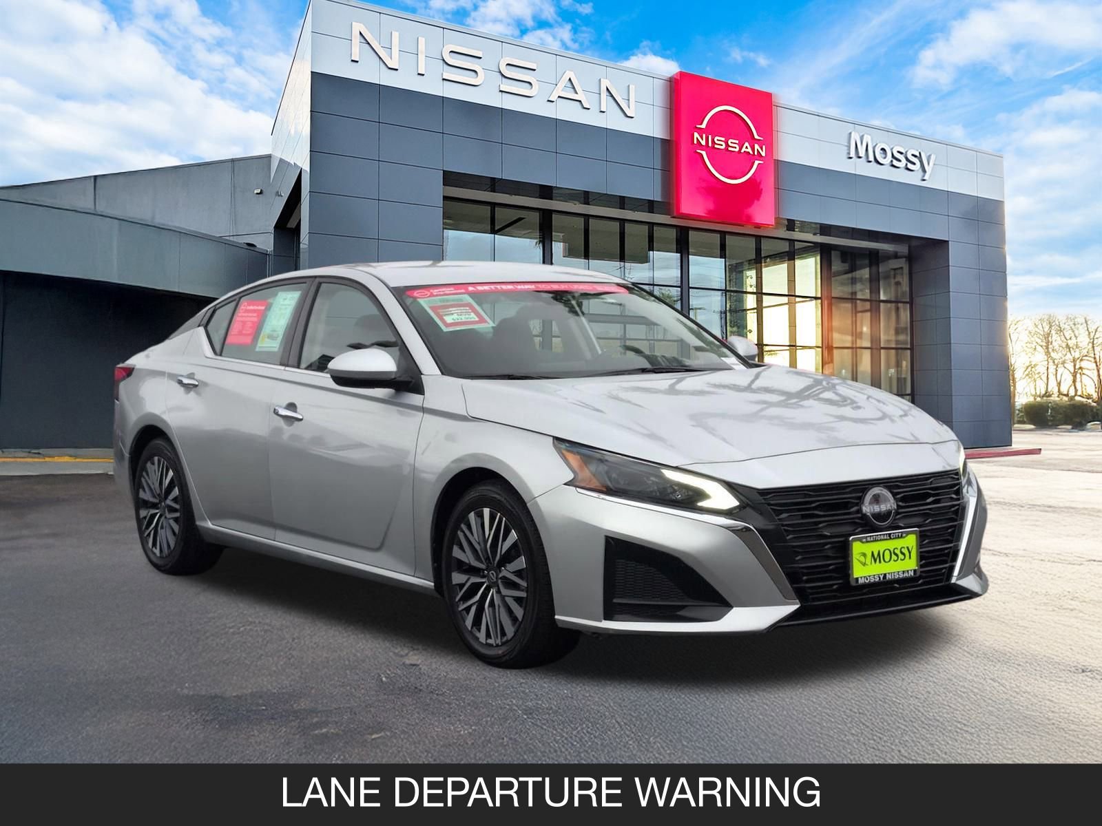 Certified 2023 Nissan Altima 2.5 SV image 2