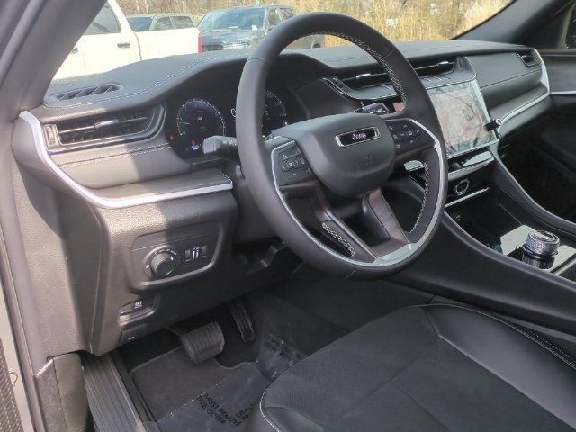 New 2026 Jeep Grand Cherokee Altitude RWD image 29