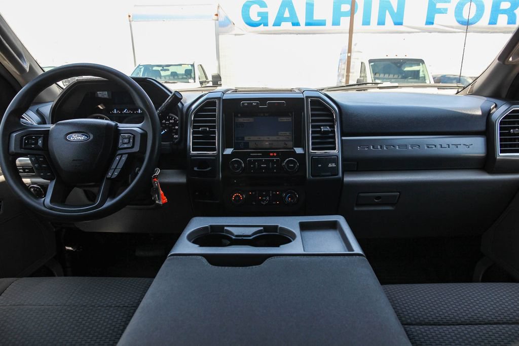 Used 2017 Ford F550 2WD Crew Cab Super Duty image 14