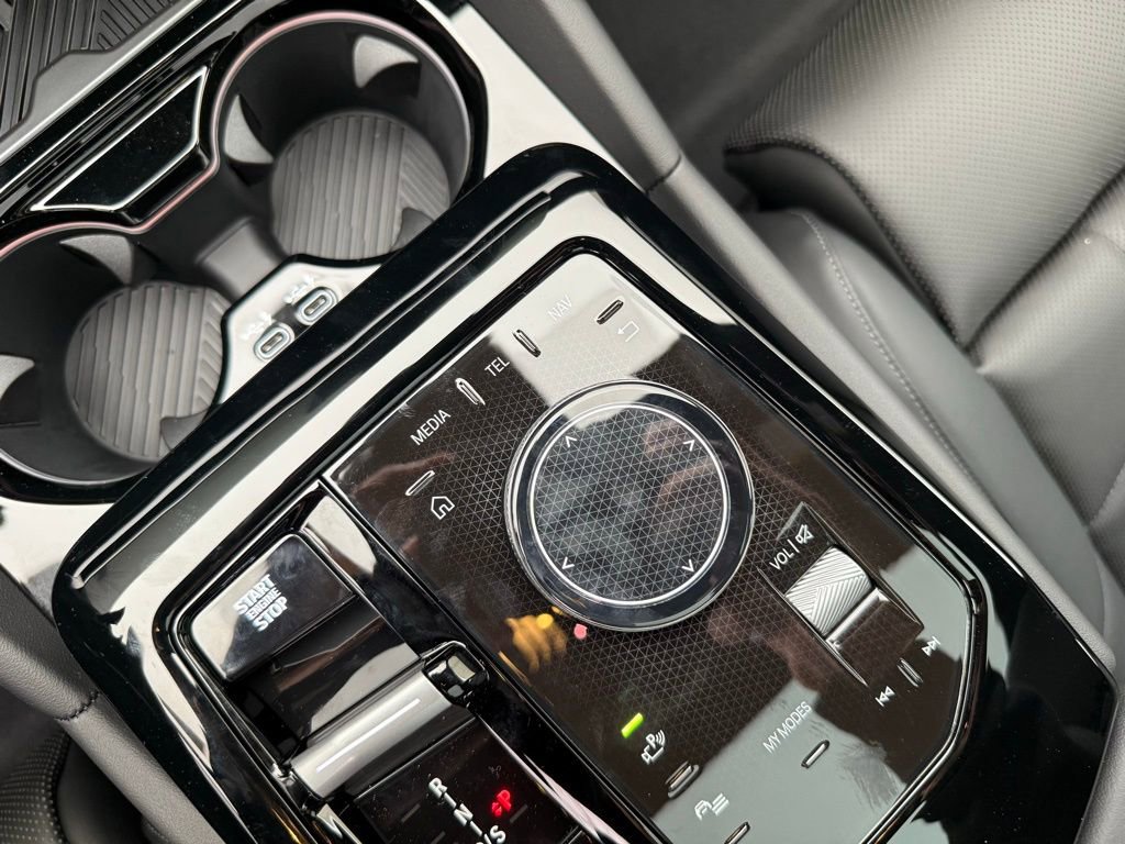 New 2026 BMW 530i xDrive w/ M Sport Package image 31