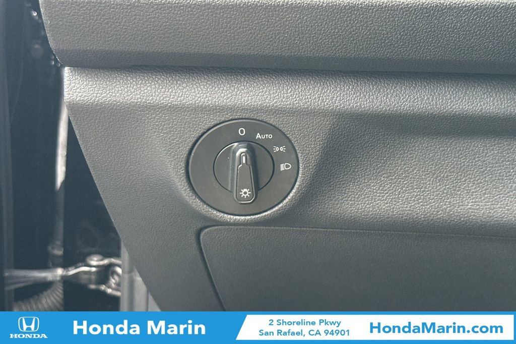 Used 2020 Volkswagen Jetta S image 30