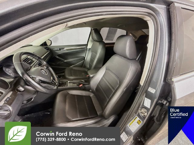 Used 2018 Volkswagen Passat 2.0T SE FWD image 23