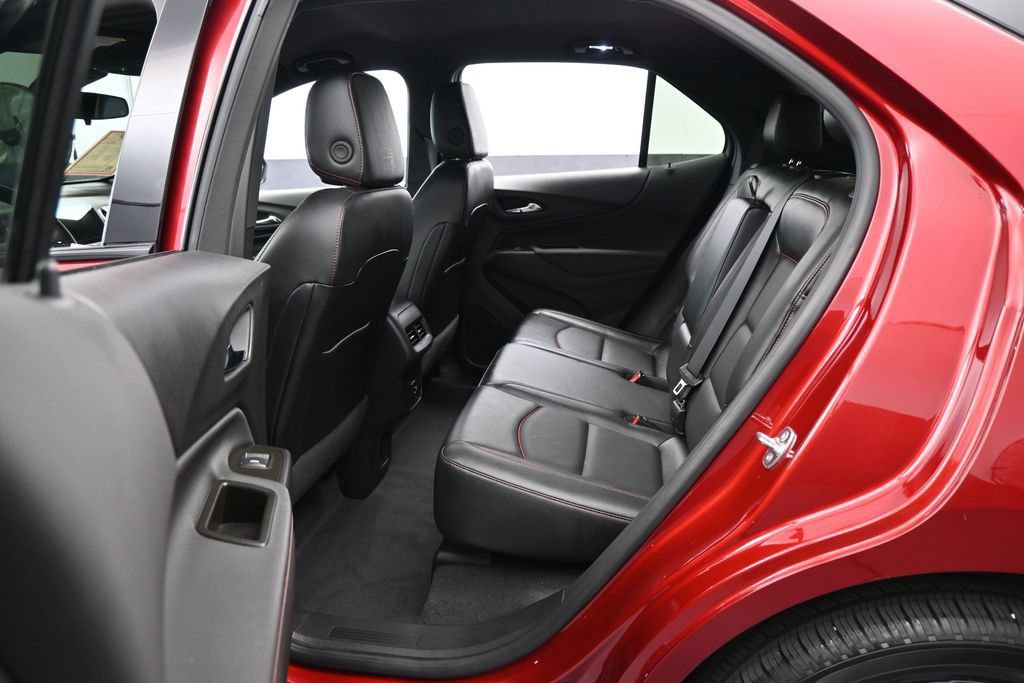 Used 2024 Chevrolet Equinox RS w/ RS Leather Package FWD image 34