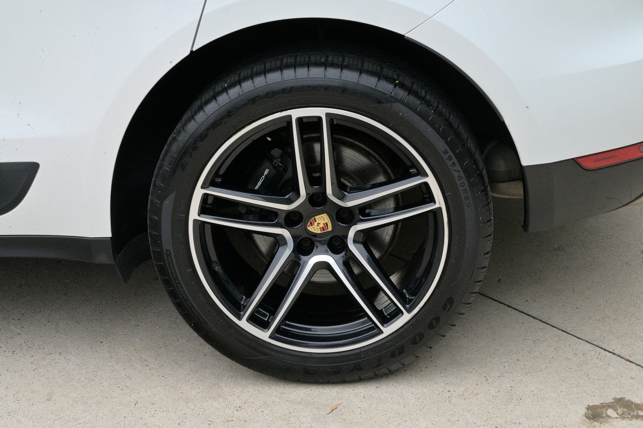 Used 2020 Porsche Macan image 10