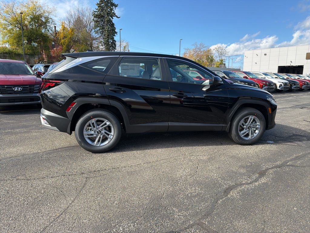New 2026 Hyundai Tucson SE image 8