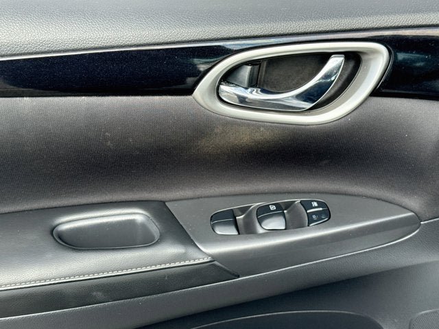 Certified 2019 Nissan Sentra SV FWD image 14
