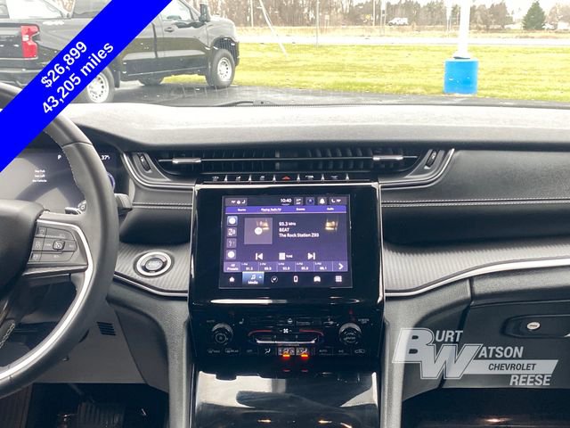 Used 2023 Jeep Grand Cherokee Laredo image 21