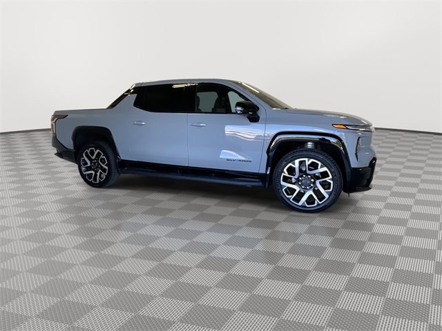 New 2025 Chevrolet Silverado EV RST image 13