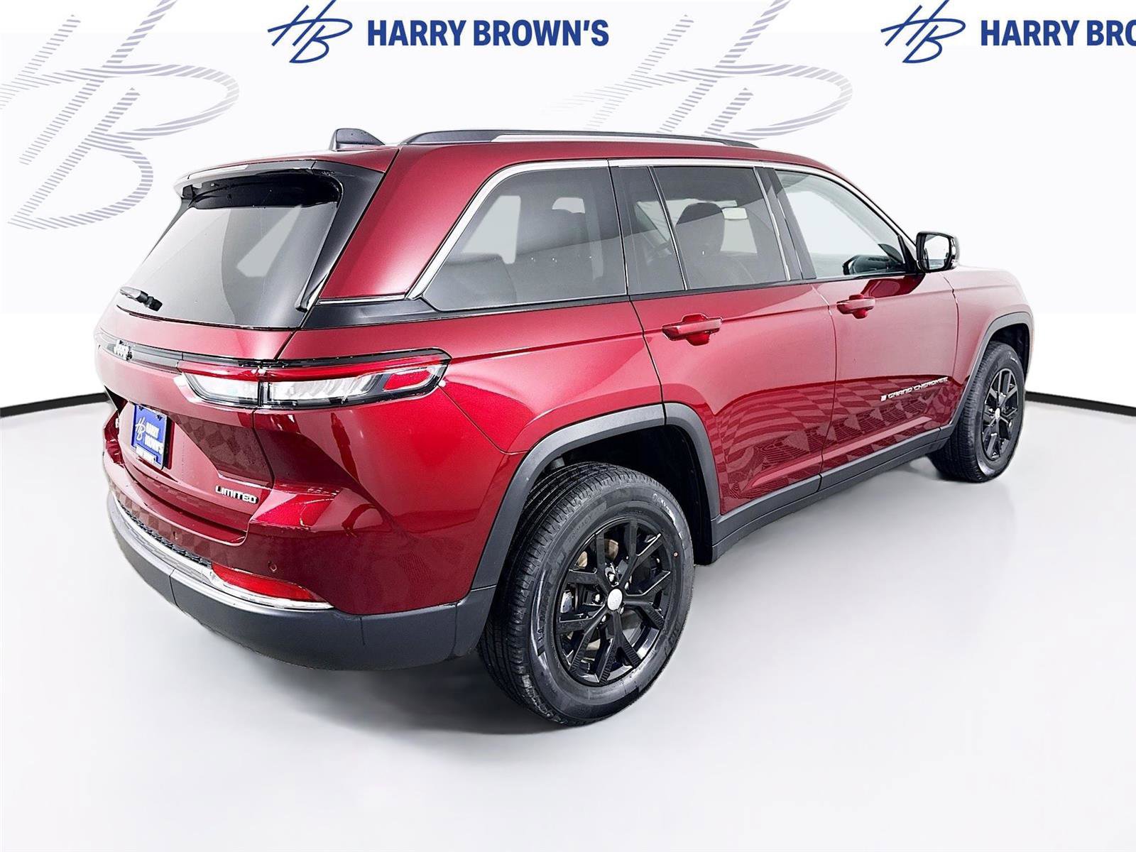 Used 2023 Jeep Grand Cherokee Limited image 31