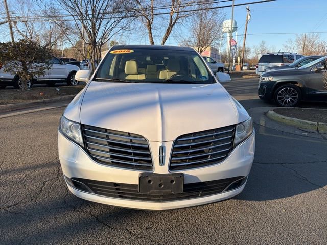 Used 2018 Lincoln MKT AWD w/ Technology Package image 3