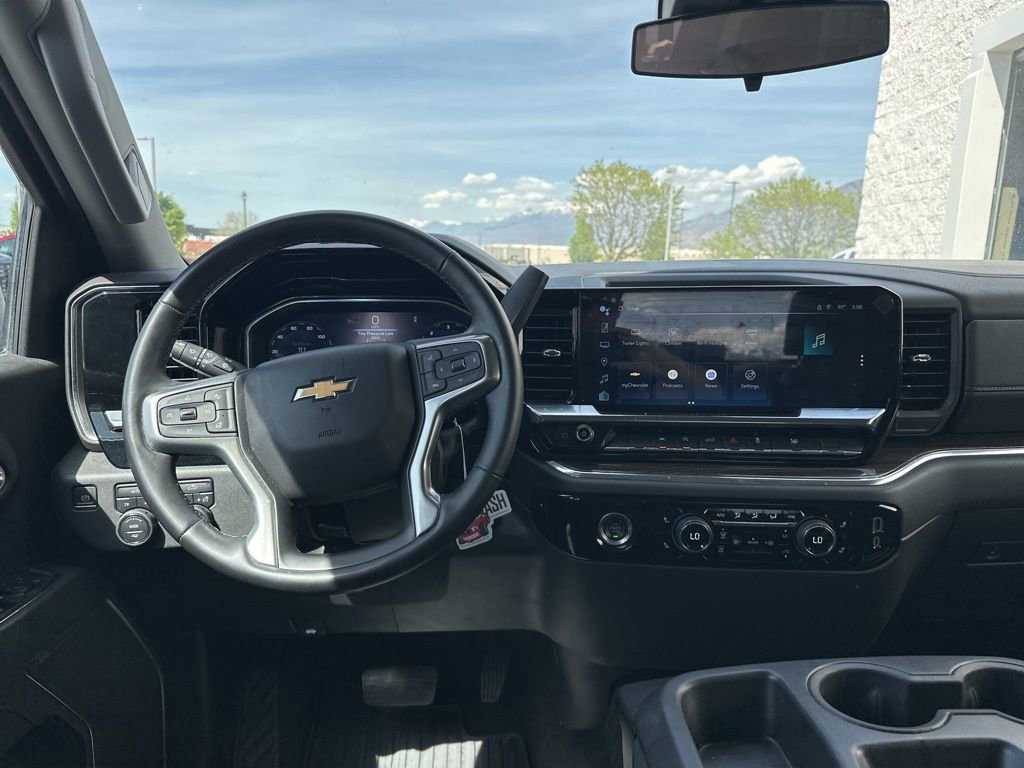 Used 2023 Chevrolet Silverado 1500 LT image 10