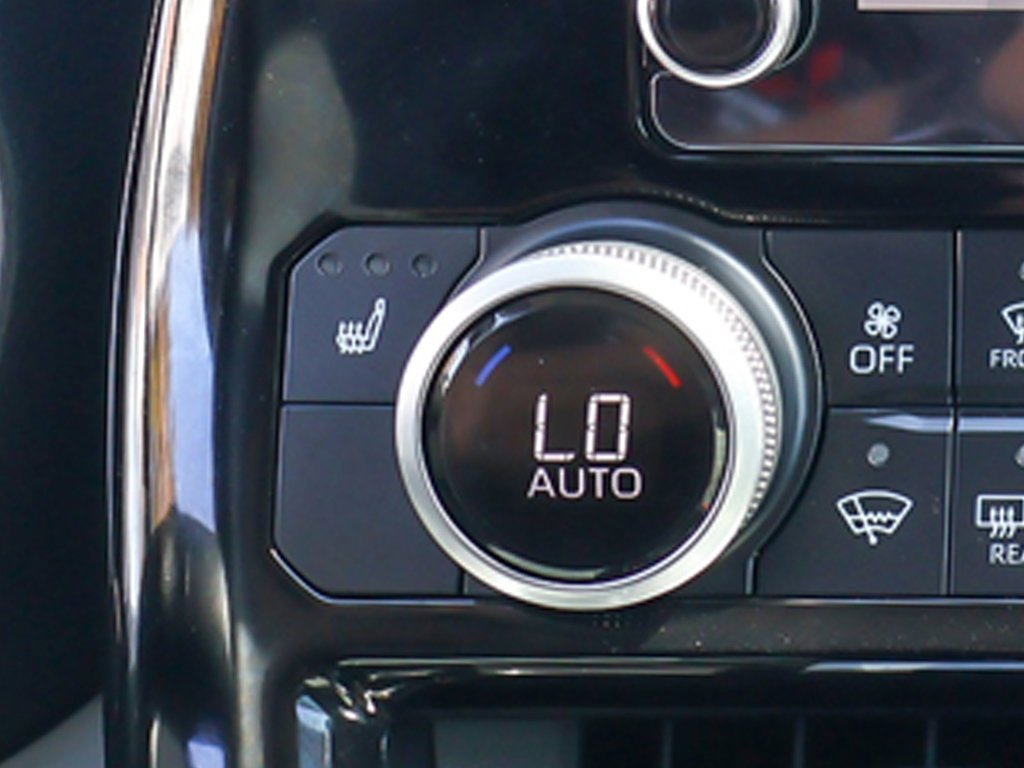 Used 2023 Toyota Highlander XLE image 52