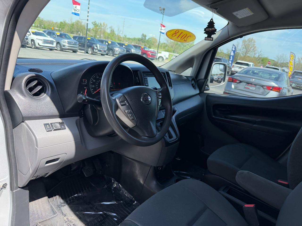 Used 2018 Nissan NV200 SV w/ Navigation Package image 15