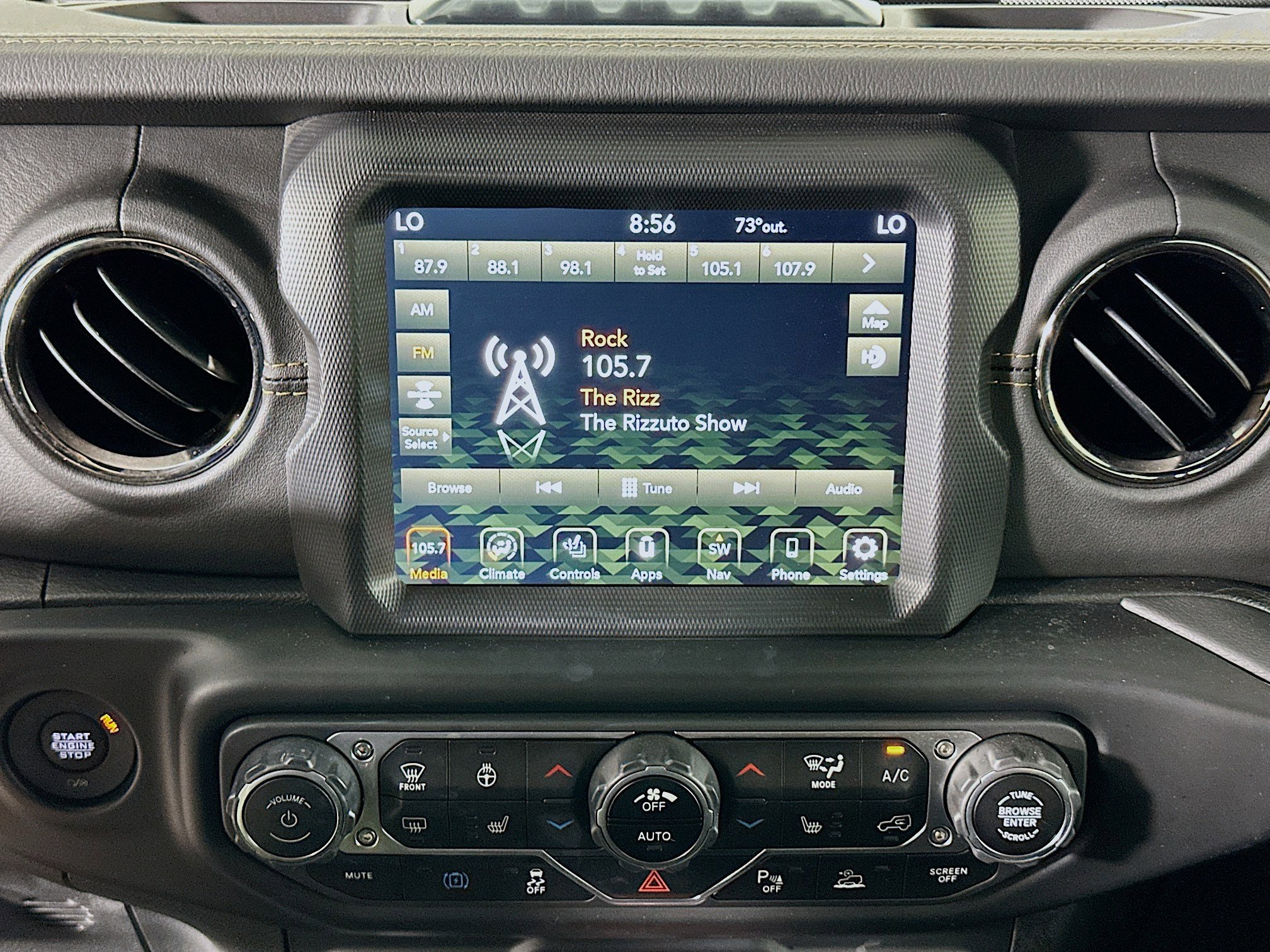 Used 2023 Jeep Wrangler Unlimited Sahara AWD/4WD image 21