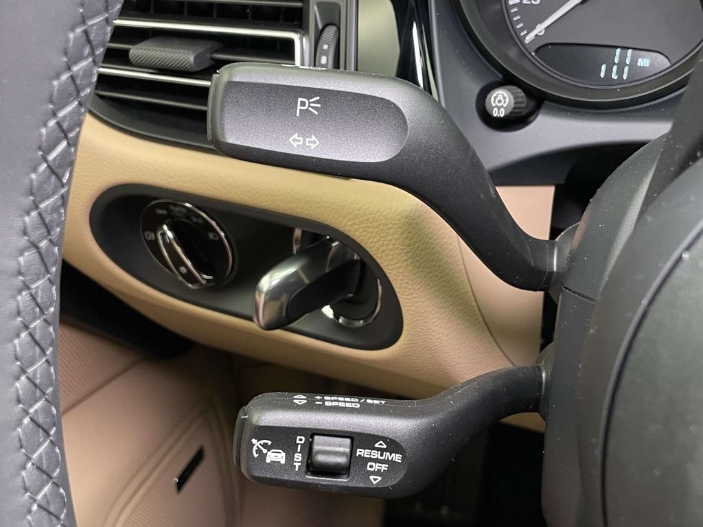 New 2026 Porsche Macan AWD/4WD image 42