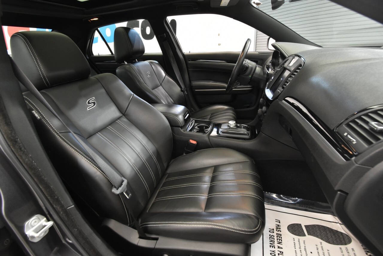 Used 2019 Chrysler 300 S w/ S Model Appearance Package image 14