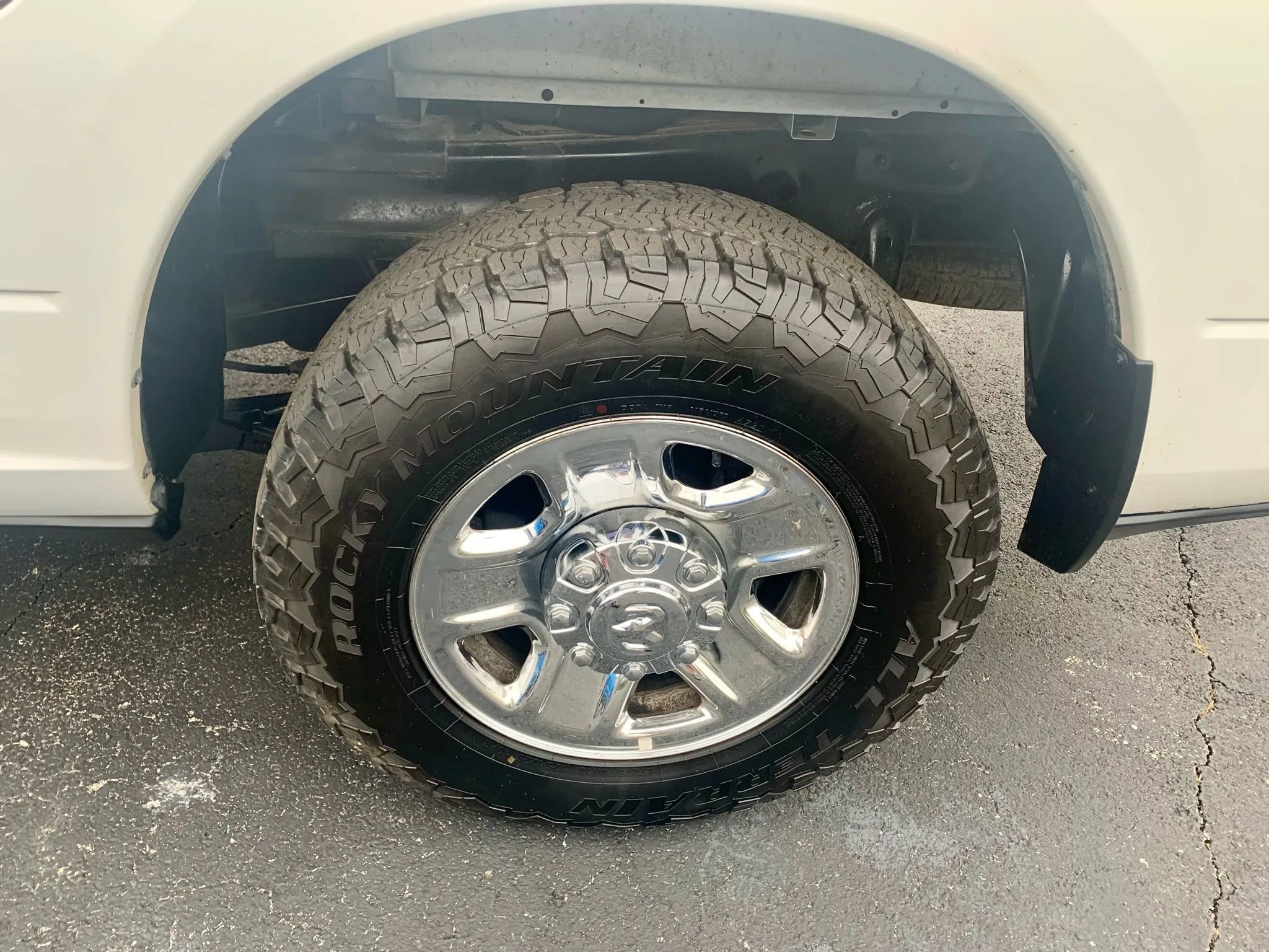 Used 2022 RAM 2500 Tradesman w/ Chrome Appearance Group image 21