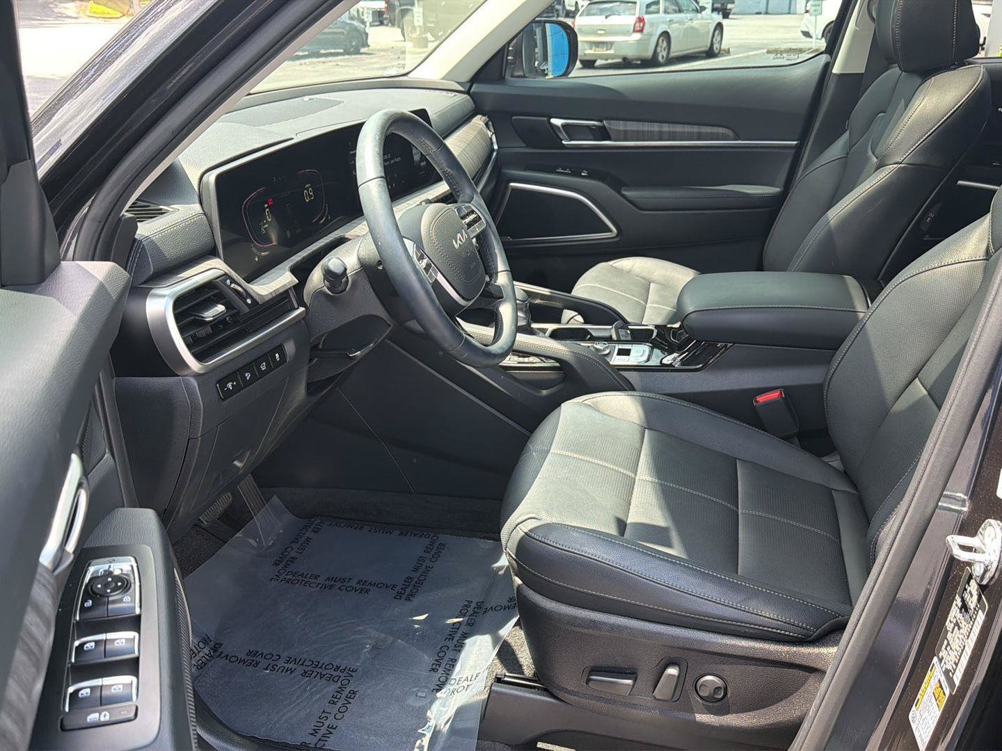 Used 2025 Kia Telluride EX FWD image 10