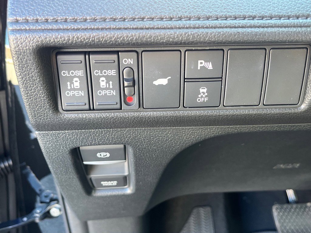 New 2026 Honda Odyssey Touring image 9