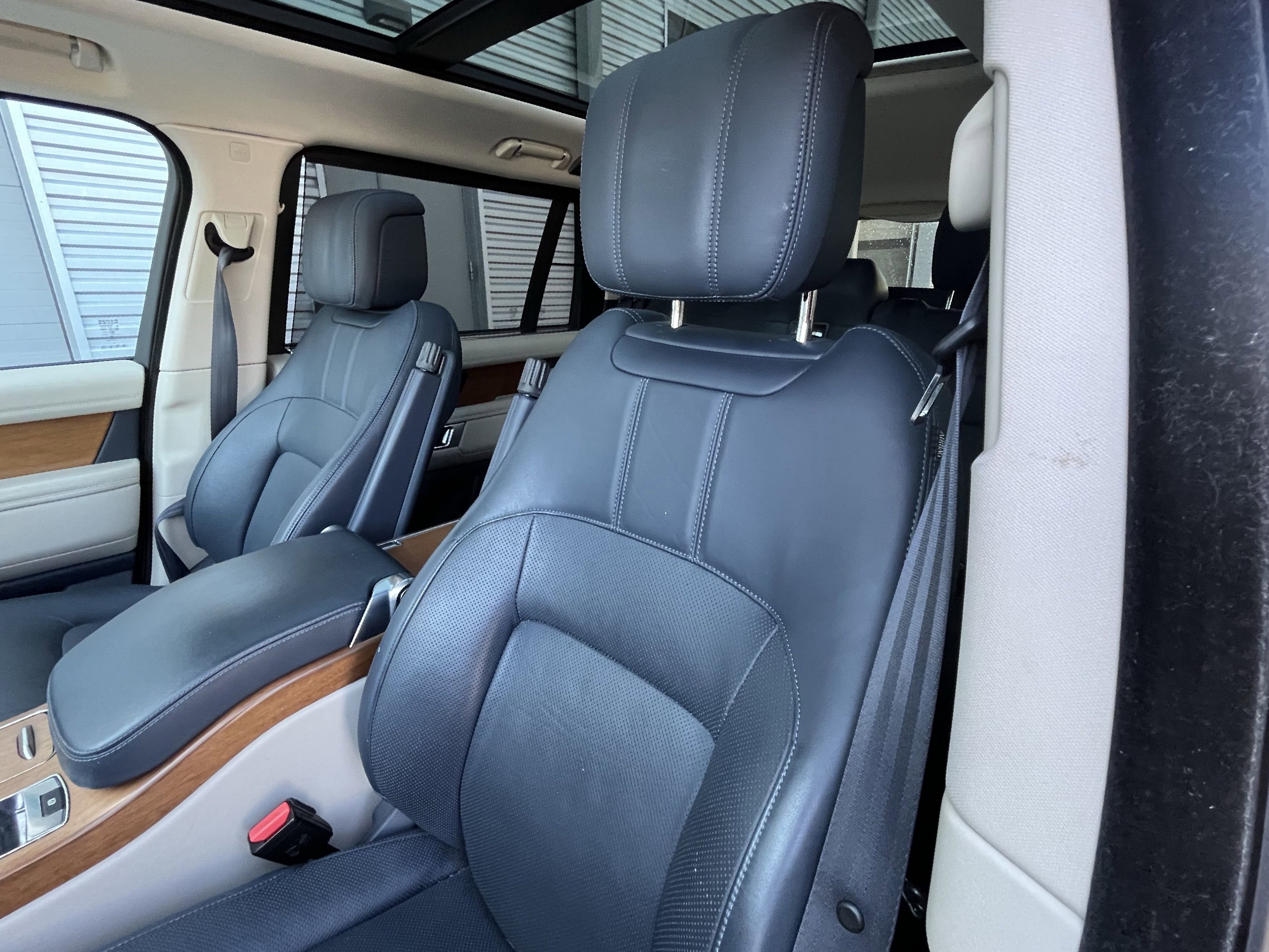 Used 2021 Land Rover Range Rover P525 Westminster Edition LWB AWD/4WD image 17