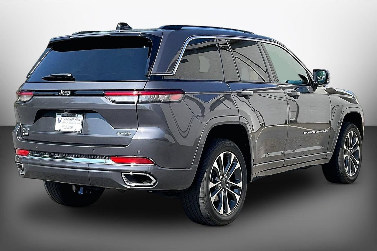 Certified 2023 Jeep Grand Cherokee Overland AWD/4WD image 8
