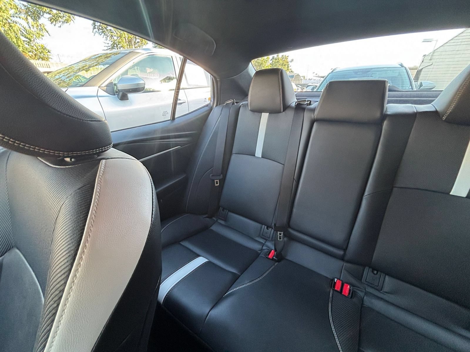 Used 2025 Toyota Camry SE FWD image 38