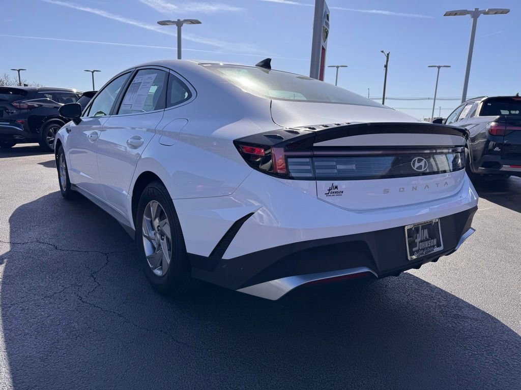 Used 2025 Hyundai Sonata SE image 3