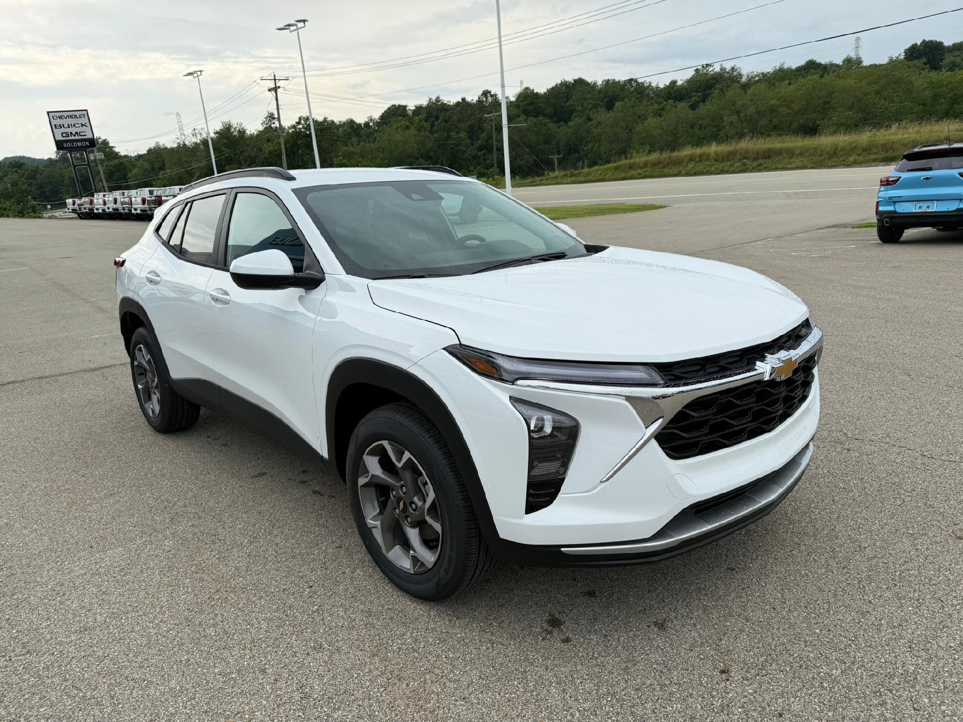 New 2026 Chevrolet Trax LT w/ Driver Confidence Package FWD image 7