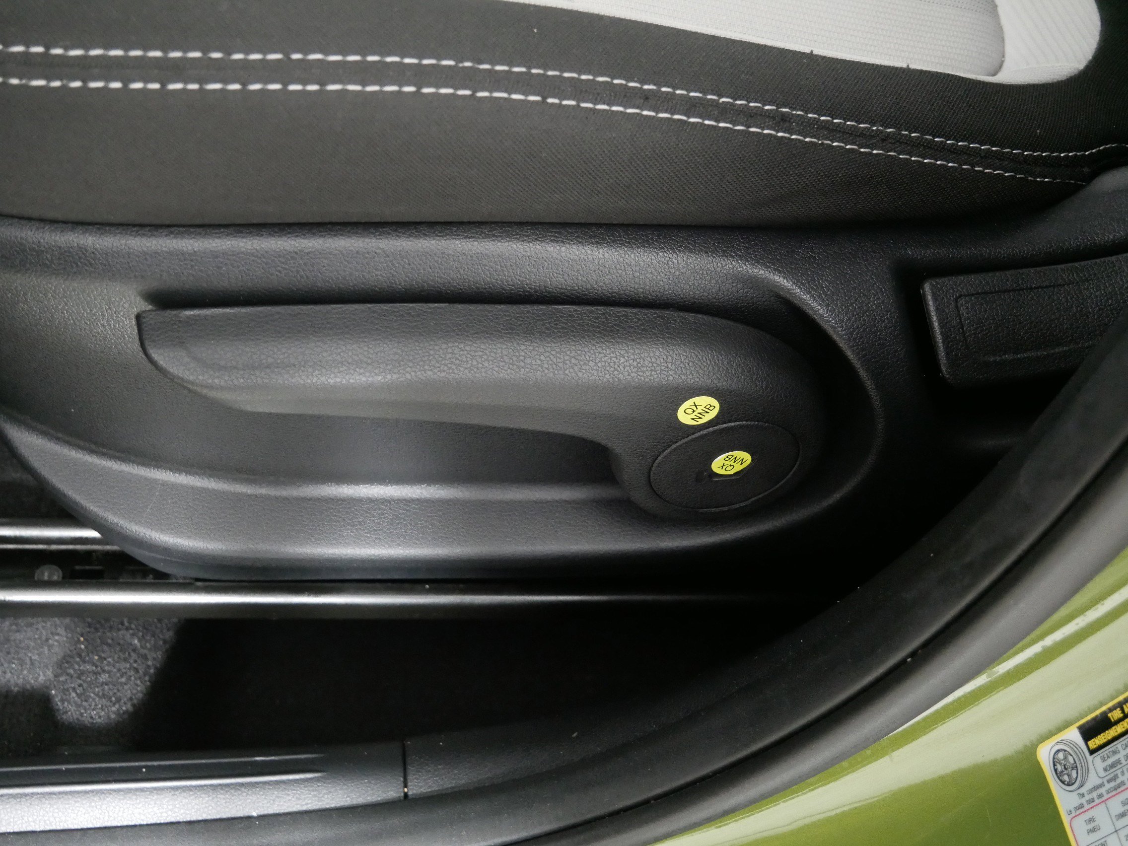 Used 2023 Hyundai Venue SEL image 20