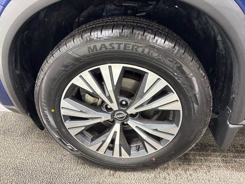 Used 2023 Nissan Rogue SV image 8