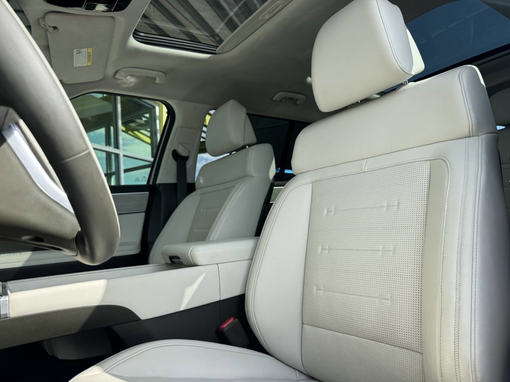 Used 2024 Hyundai Santa Fe Calligraphy image 29