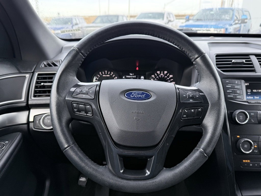 Used 2018 Ford Explorer XLT image 14