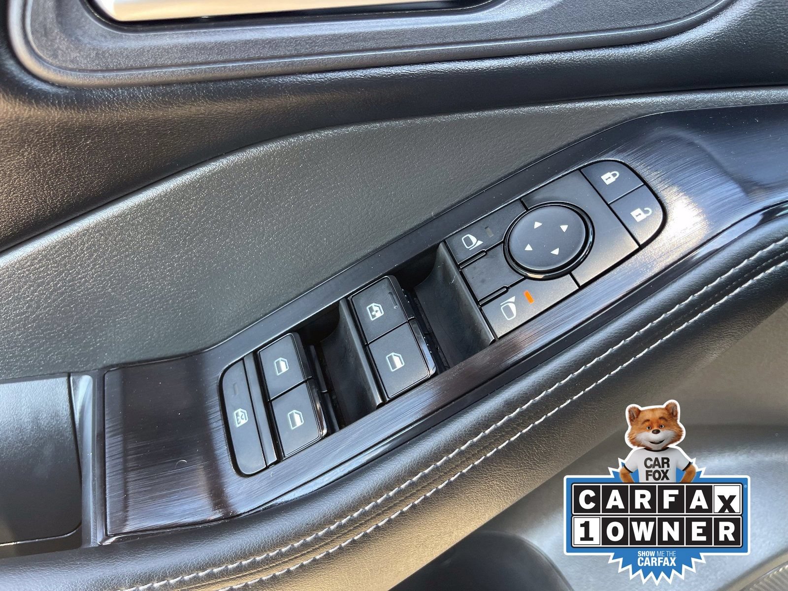 Certified 2025 Nissan Rogue SV FWD image 22