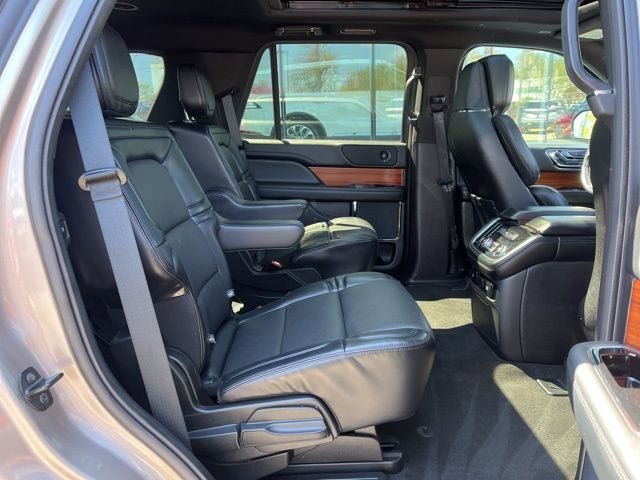 Used 2019 Lincoln Navigator Reserve image 19
