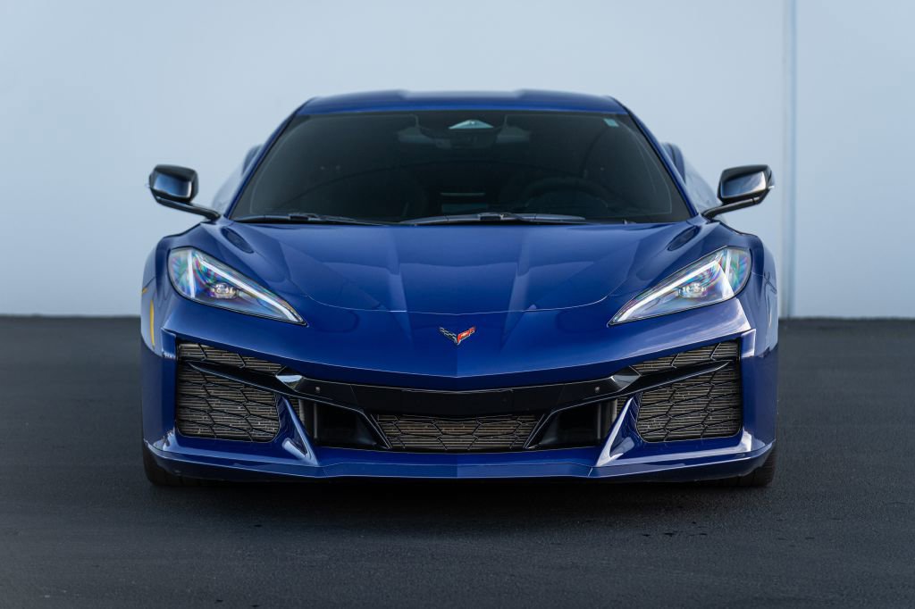 Used 2025 Chevrolet Corvette Z06 w/ Battery Protection Package image 3