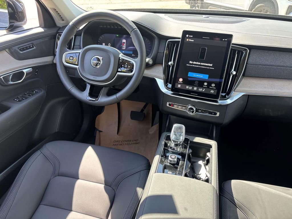 New 2026 Volvo XC90 B6 Plus w/ Protection Package Premier image 30