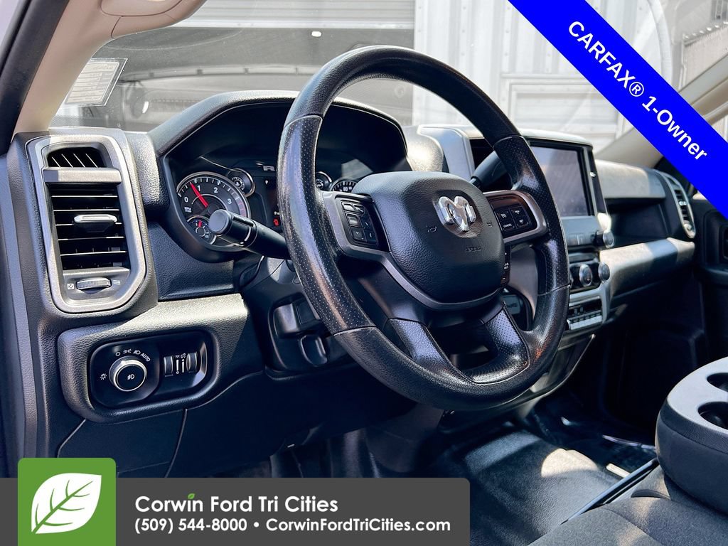 Used 2020 RAM 5500 Tradesman w/ Chrome Appearance Group AWD/4WD image 3