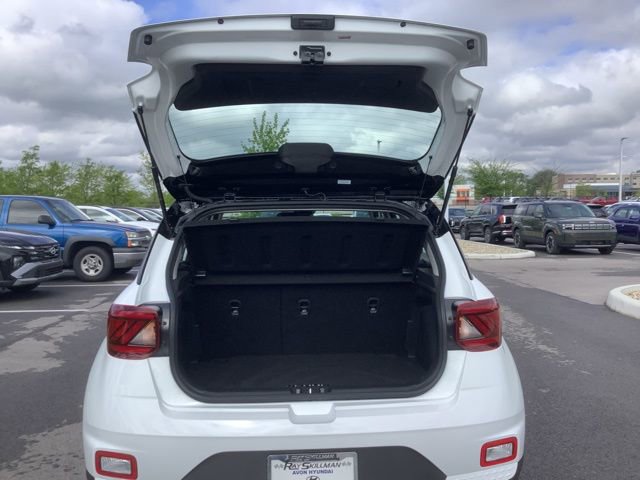 Certified 2025 Hyundai Venue Limited image 11